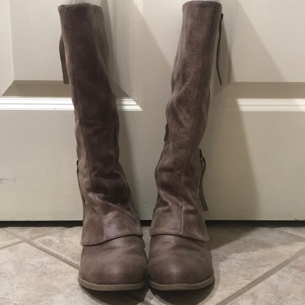 Brown boots